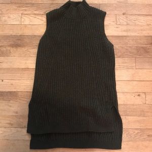 Sleeveless Sweater/ Shell ☘️